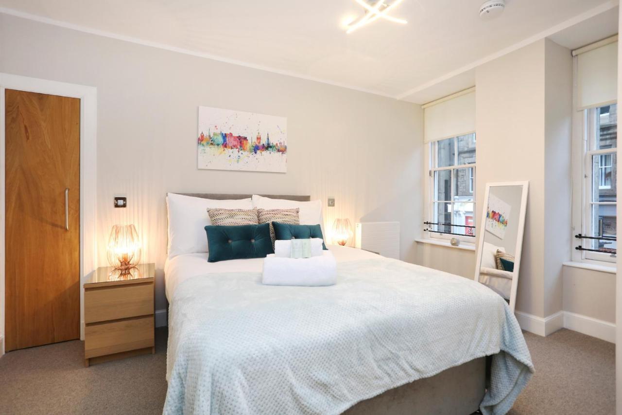 אדינבורו Joivy Elegant Home At The Heart Of The Royal Mile מראה חיצוני תמונה