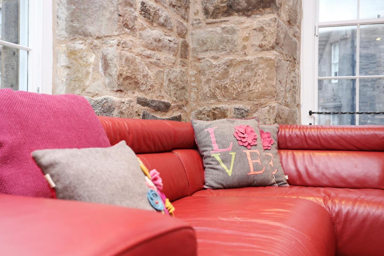אדינבורו Joivy Elegant Home At The Heart Of The Royal Mile מראה חיצוני תמונה