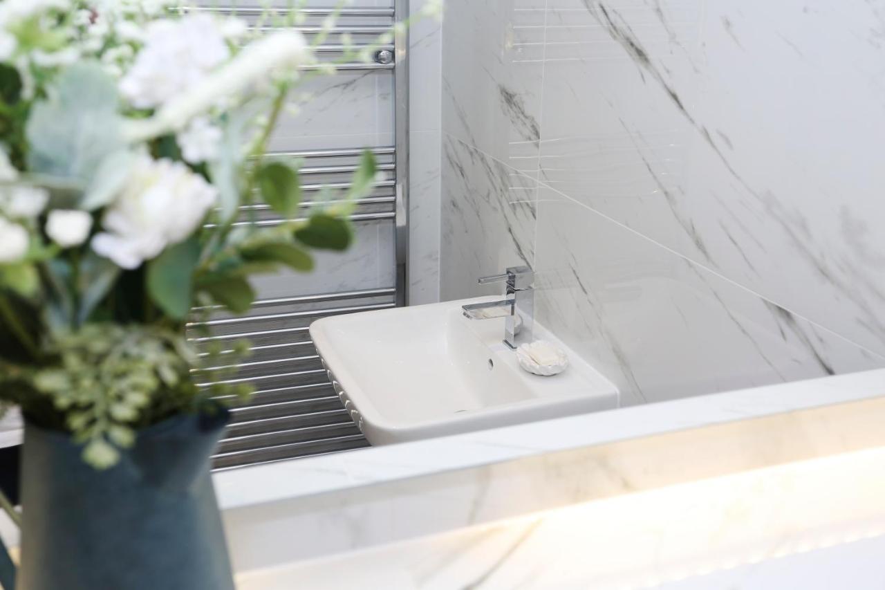 אדינבורו Joivy Elegant Home At The Heart Of The Royal Mile מראה חיצוני תמונה